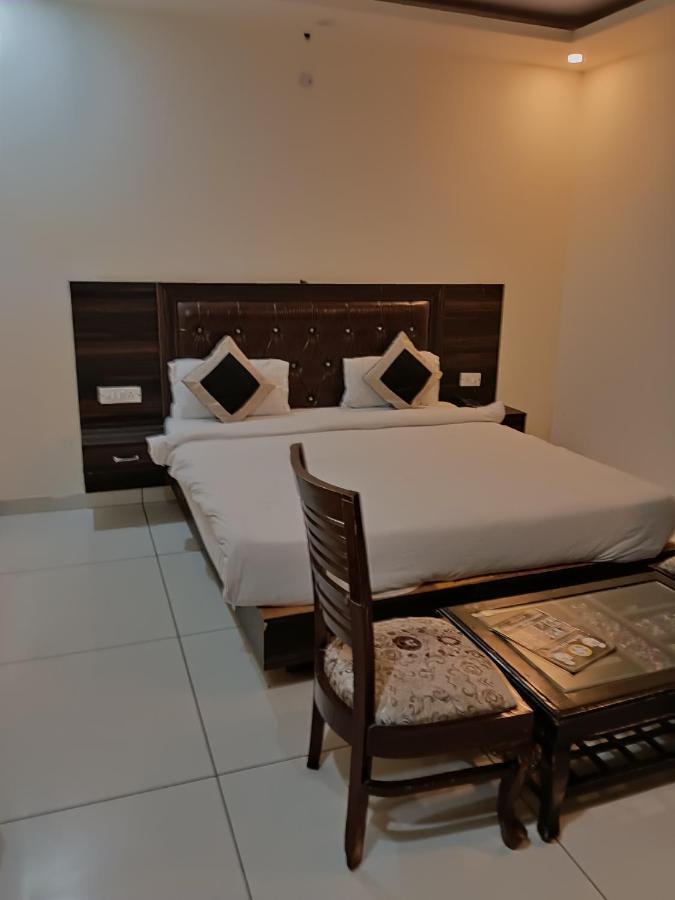 Hotel Aerotech Near Igi Airport Νέο Δελχί Εξωτερικό φωτογραφία
